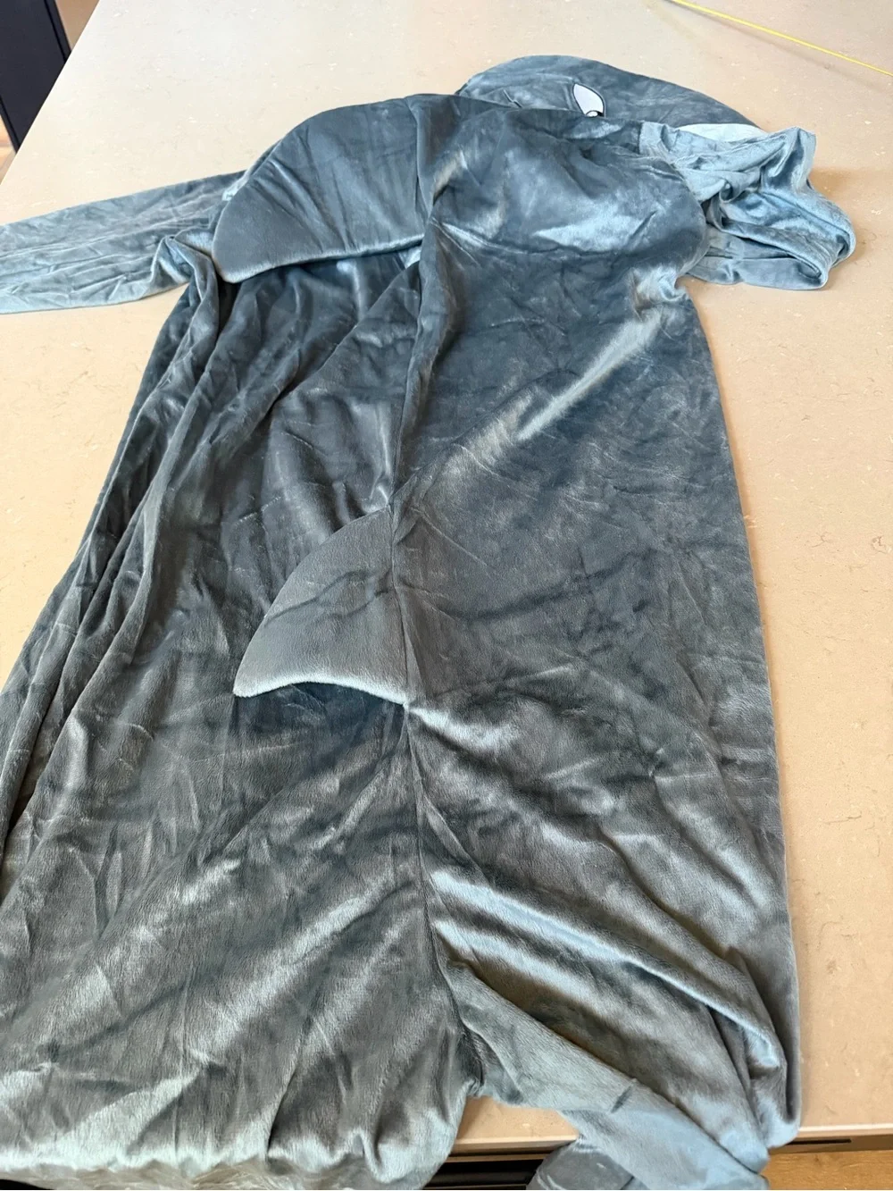 Spirit Halloween Shark Jumpsuit Costume Adult SM/MD Plush Hooded One-Piece NWOT - Picture 9 of 12